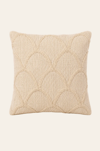 Sahara kussenhoes in naturelkleur 50 × 50 cm, met aandacht voor materiaal, structuur en proportie.