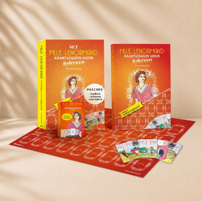 Mlle Lenormand kaartlegset met 36 kaarten, handboek en waarzegbord