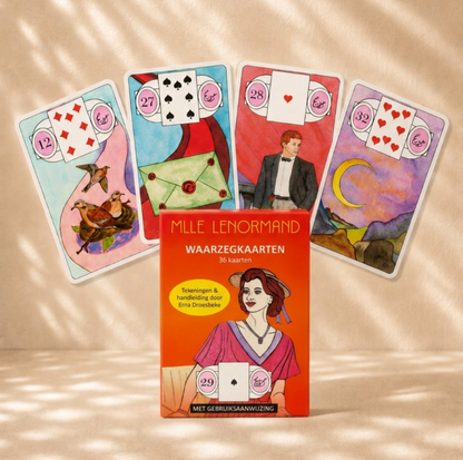 Mlle Lenormand kaartlegset met 36 kaarten, handboek en waarzegbord