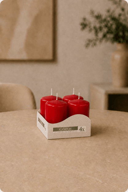 LMW Wellness-Care Set van 4 stompkaarsen in roodkleur 4 × 8 cm, productaanzicht