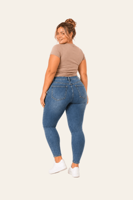 Women's fitted jeans with regular waist