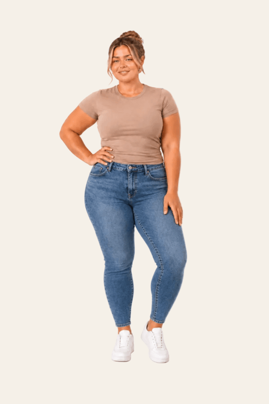 Women's fitted jeans with regular waist
