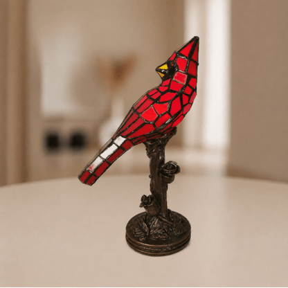 Tiffany kardinaalvogellamp met roodkleurige glas-in-loodveren en boomtakvoet