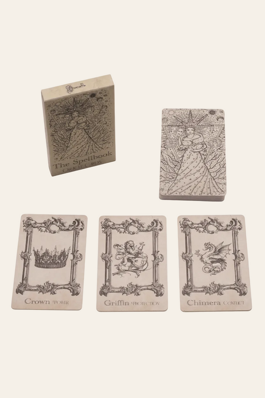 Toverboek orakelkaarten hekserij deck