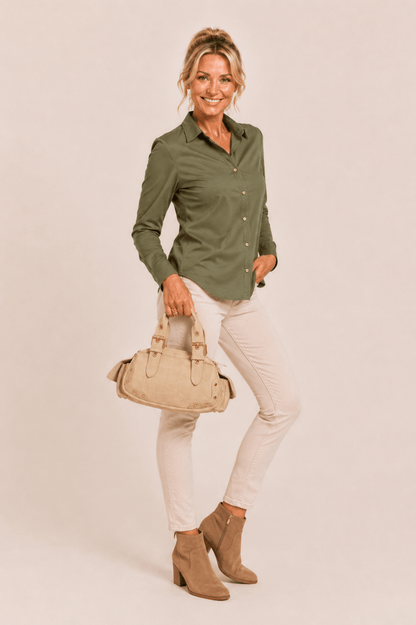 Trendy handtas met decoratieve siergespen