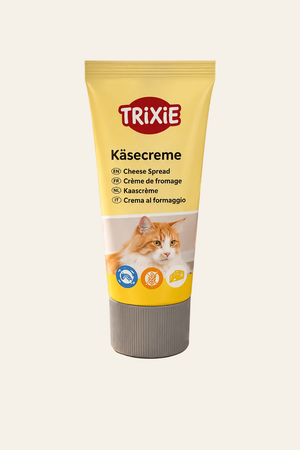 Trixie kaascrème voor katten met 16% harde kaas en taurine, gele tube van 75 gram met grijze dop op warme beige achtergrond.