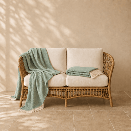 Venezia wollen plaid in groenkleur 140 × 200 cm, met aandacht voor materiaal, structuur en proportie.