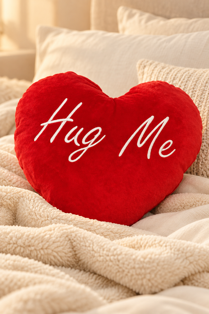 Rood hartvormig Hug Me warmtekussen van zacht pluche met uitneembaar gierstzakje voor opwarming in de magnetron