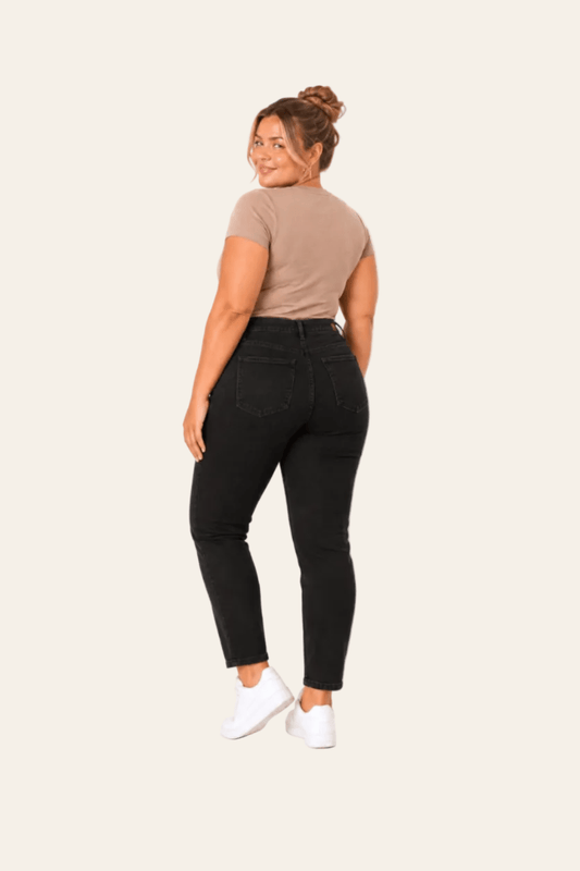 Classic slim-fit women's jeans with a regular waist