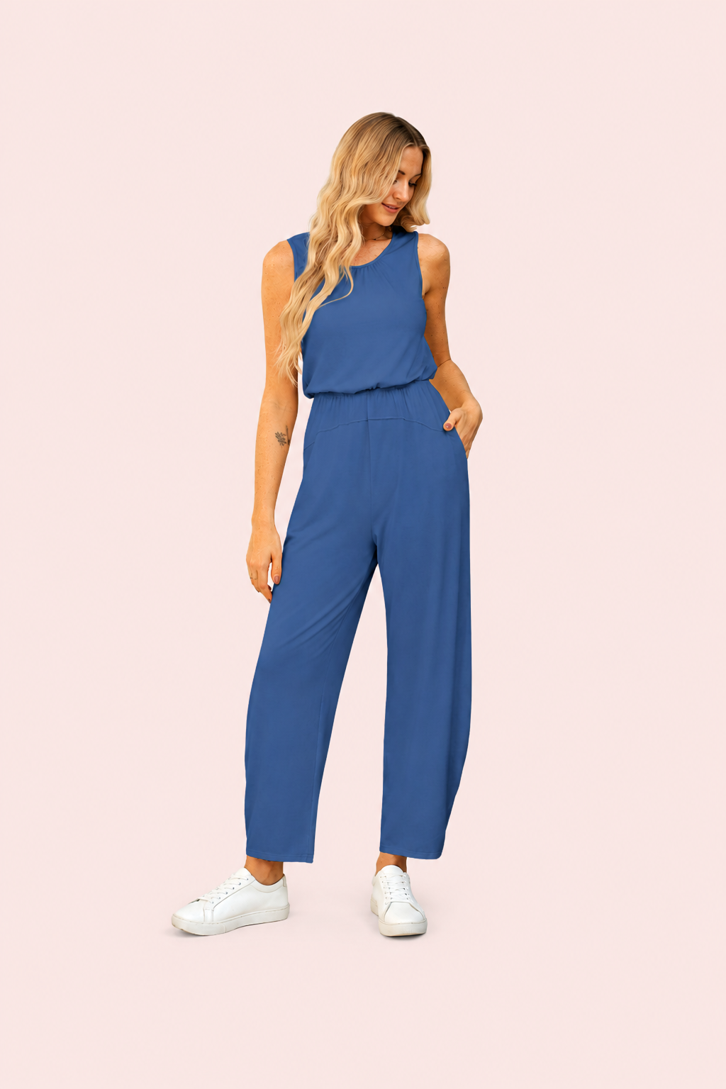 Mouwloze jumpsuit met geplooide details