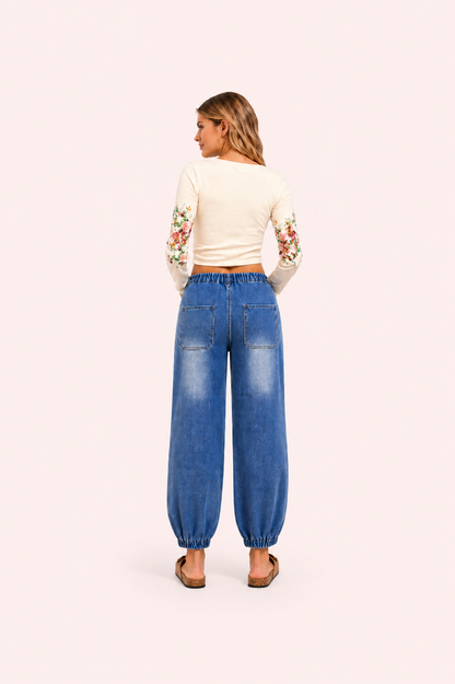 Losse jeans met toelopende pijpen