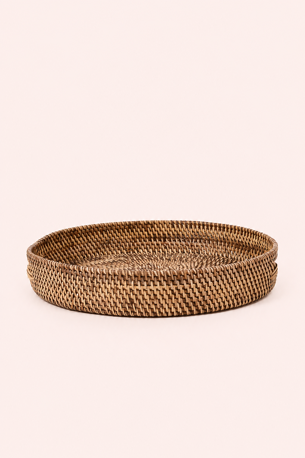 Rotan dienblad met handgrepen