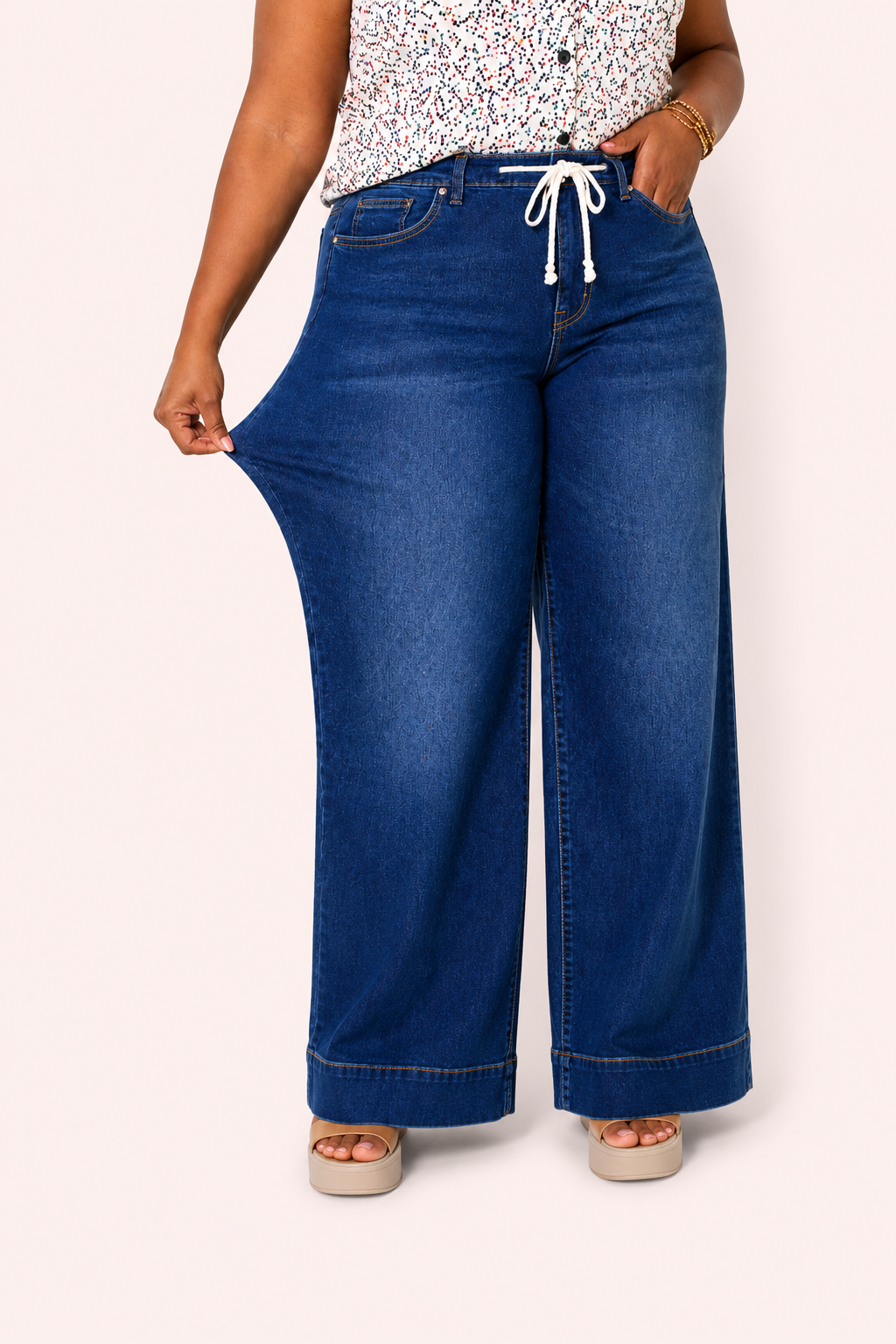 Blauwe gebleekte jeans met vetersluiting