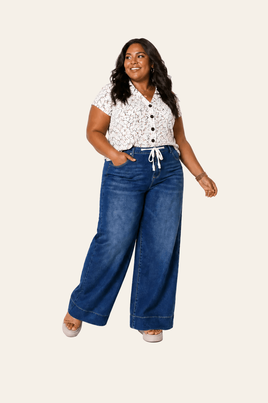 Blauwe gebleekte jeans met vetersluiting