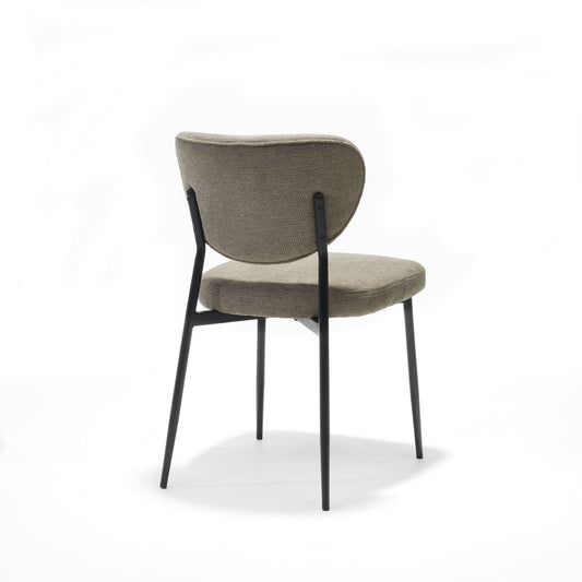 Comfortabele stoel in beige bekleding