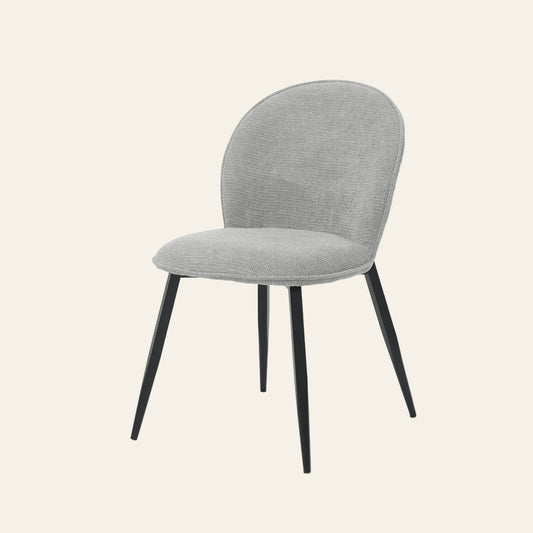 Cuba eetkamerstoel in grijskleur, vooraanzicht met ergonomisch gevormde zitting.