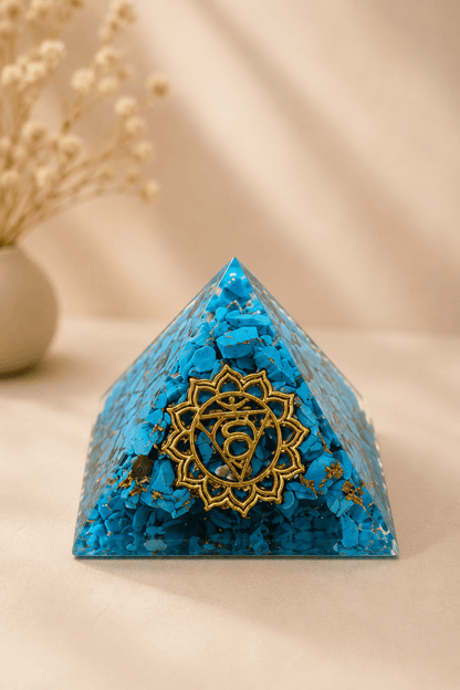 Turkoois orgoniet piramide keelchakra
